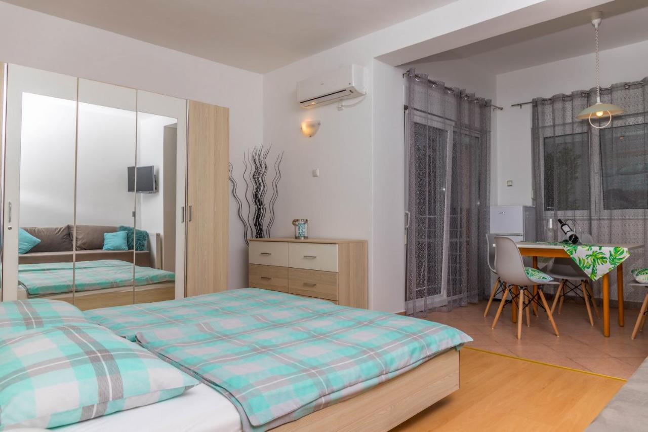 Apartments Zorica Dramalj Buitenkant foto