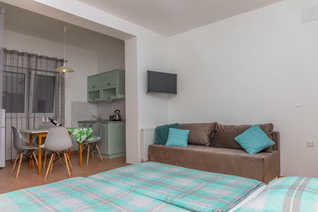 Apartments Zorica Dramalj Buitenkant foto